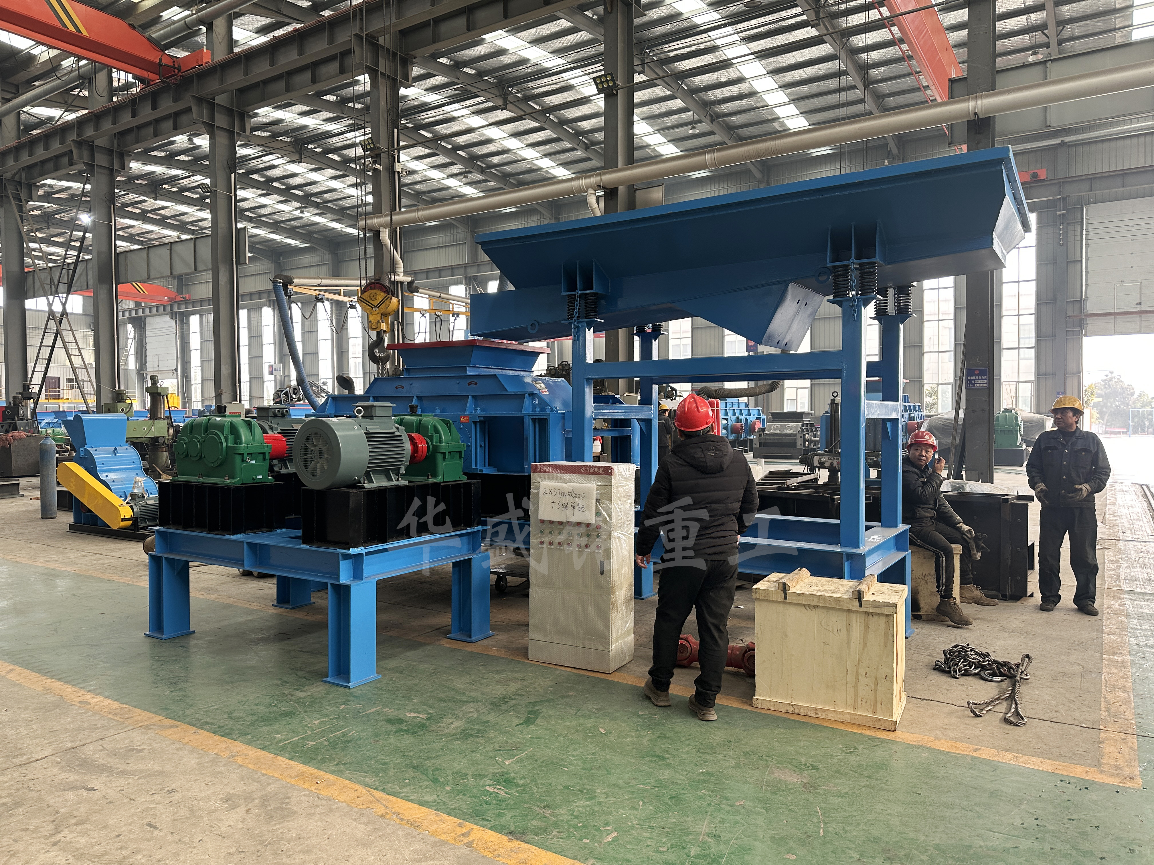 石英石破碎設備眾多，為何狼牙齒輥破碎機脫穎而出？