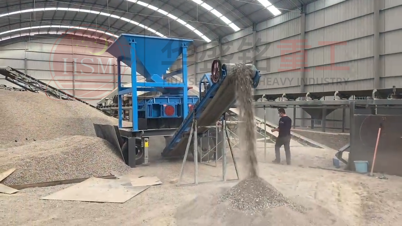 移動對輥生產(chǎn)現(xiàn)場 移動對輥生產(chǎn)現(xiàn)場